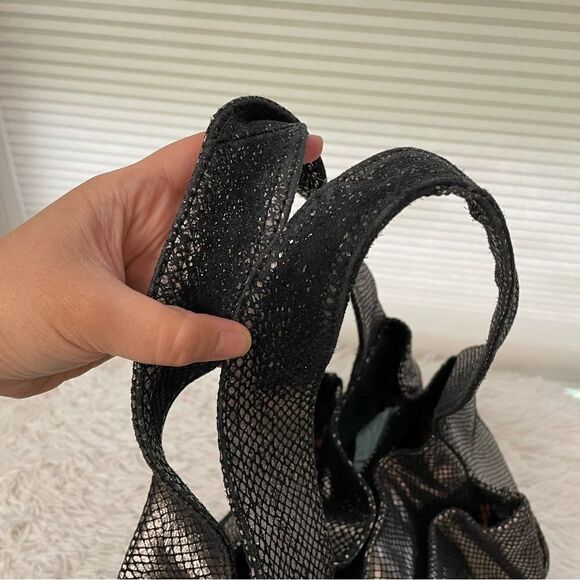 B. Makowsky Hobo Purse Womens‎ Metallic Chrome Coated Leather Shoulder Bag - Picture 11 of 11